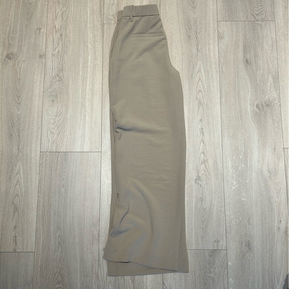 Abercrombie Sloan pants - never worn! - Picture 3 of 6